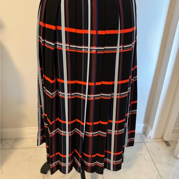 Vince Camuto Retro Style Black and Red Women's Pleated Skirt - Picture 3 of 5